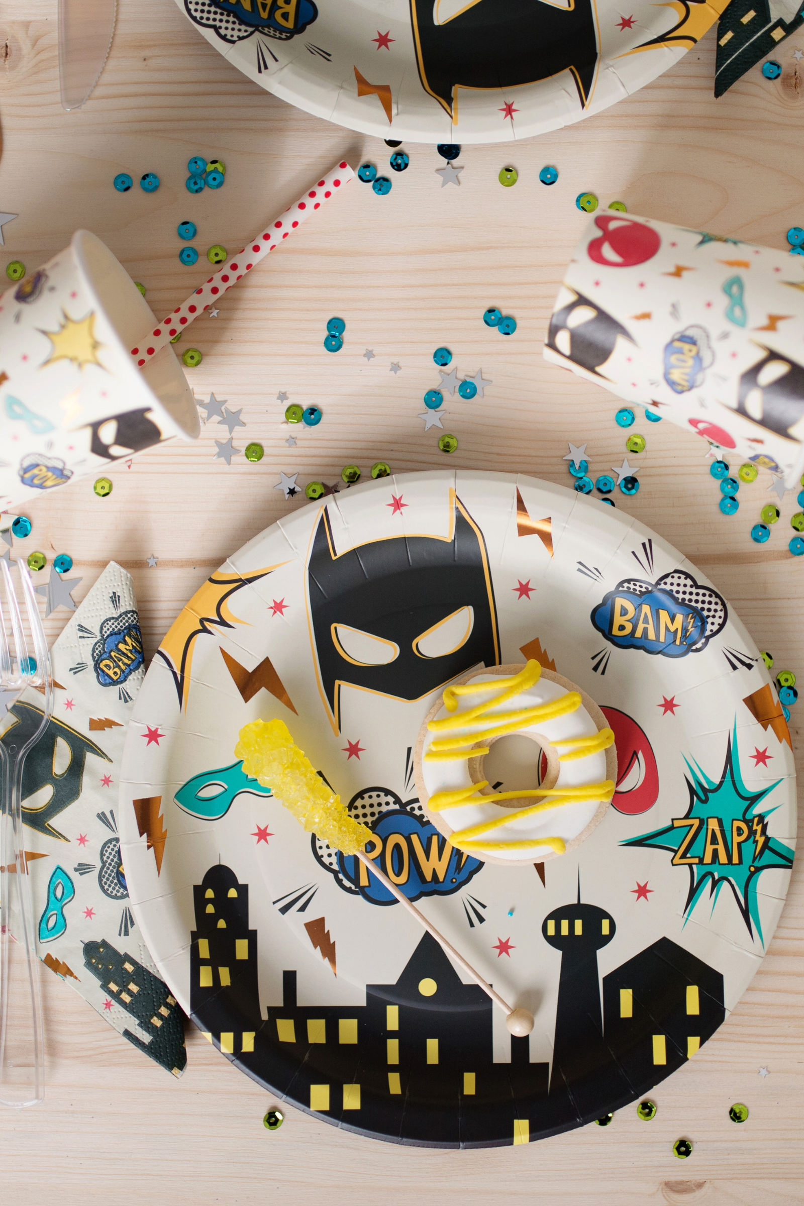 Plates - Party - Superhero SMALL 7" (8 pcs)