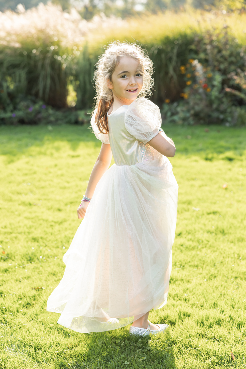 Robe à paillettes arc-en-ciel