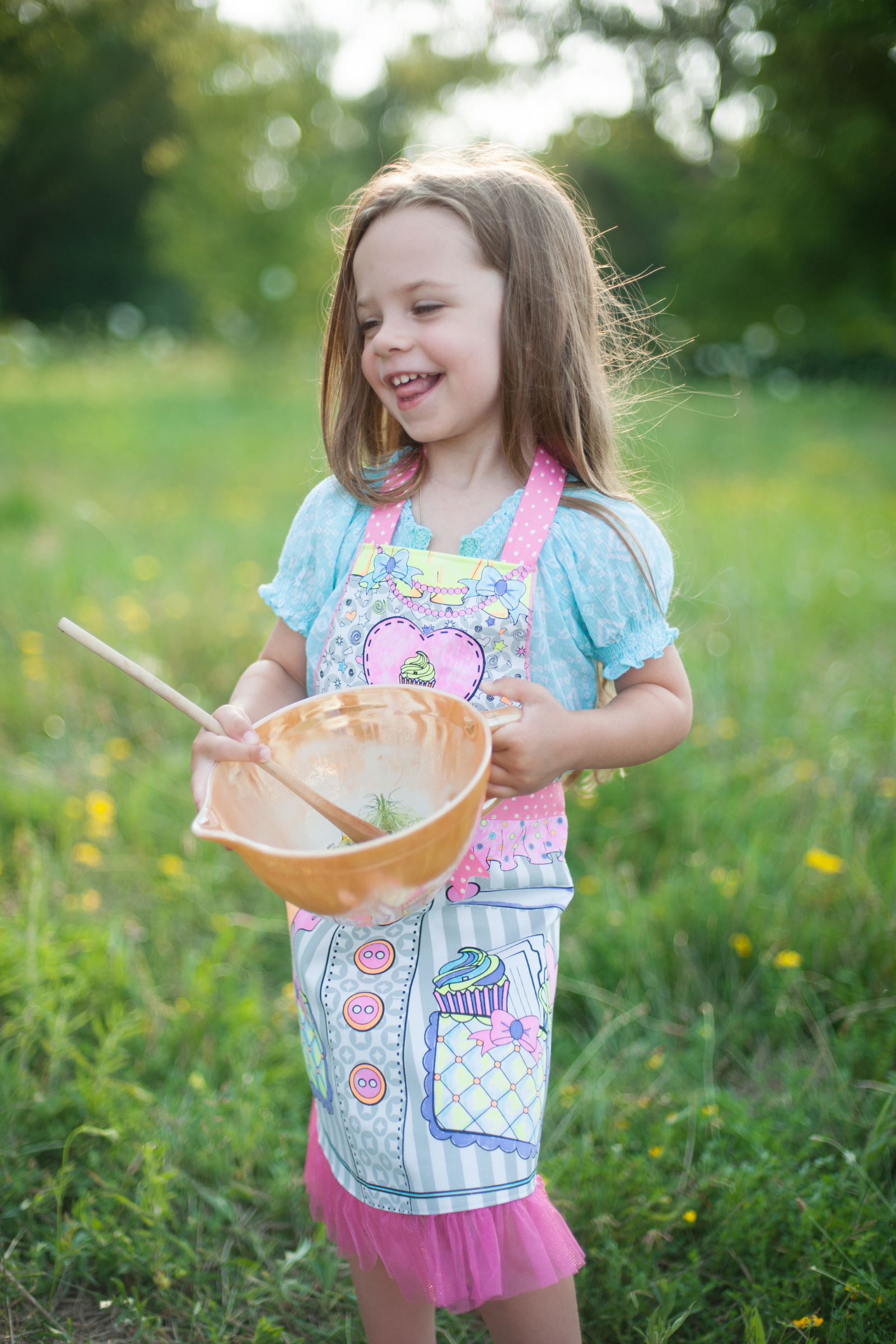 Colour-An-Apron