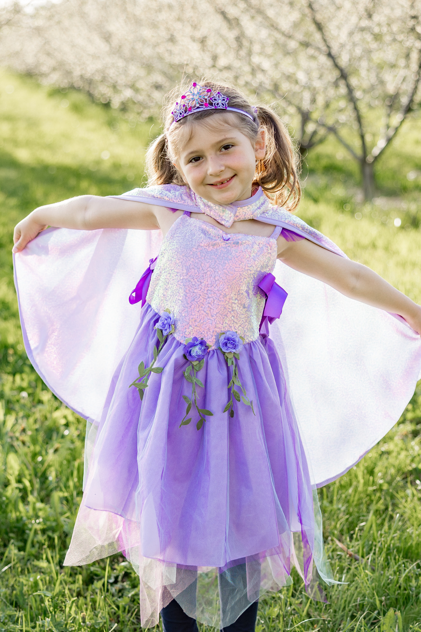 Cape de princesse sequins chatoyants lila