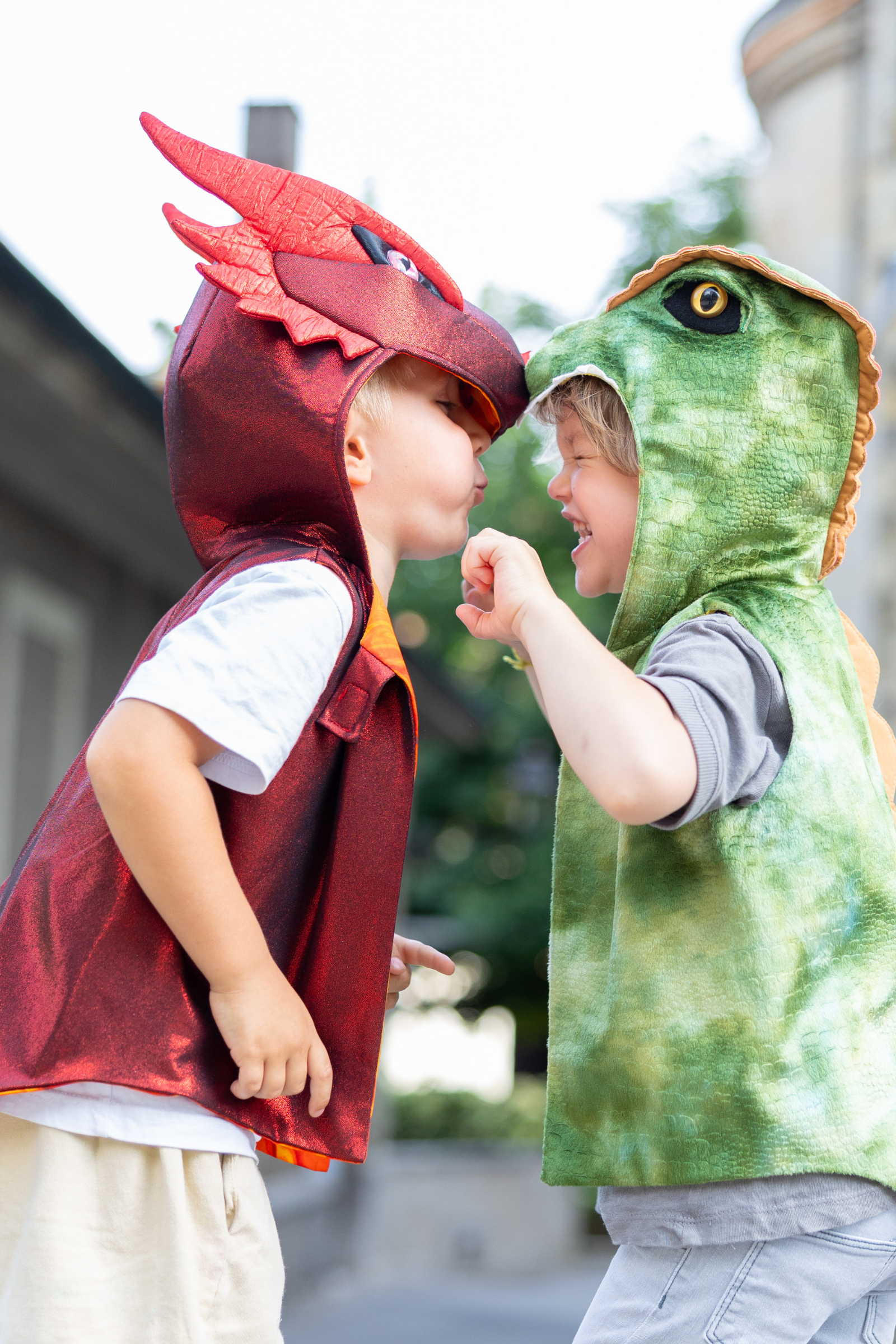 Gilet avec capuche de dragon