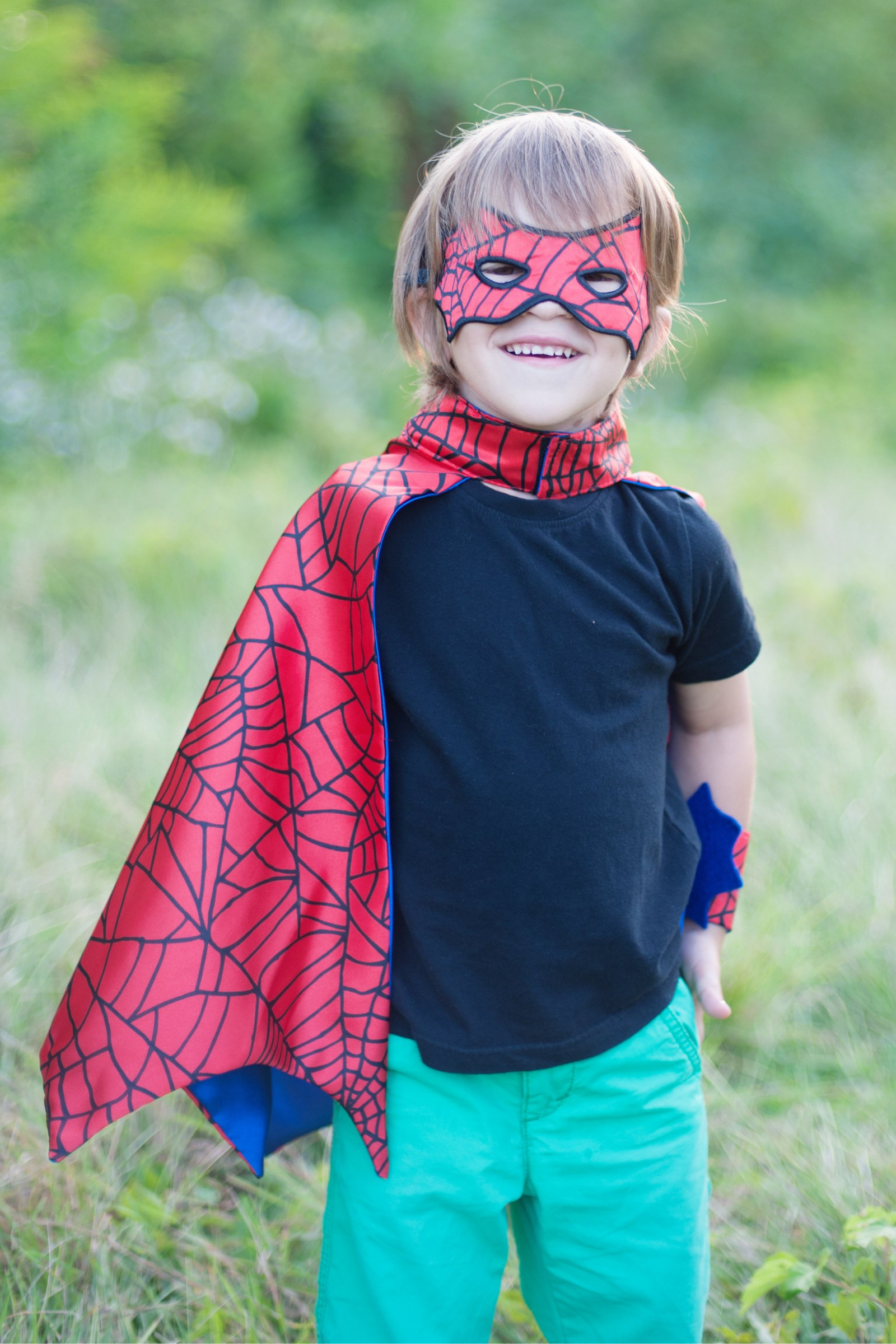 Spider Cape Set with Mask and Cuffs